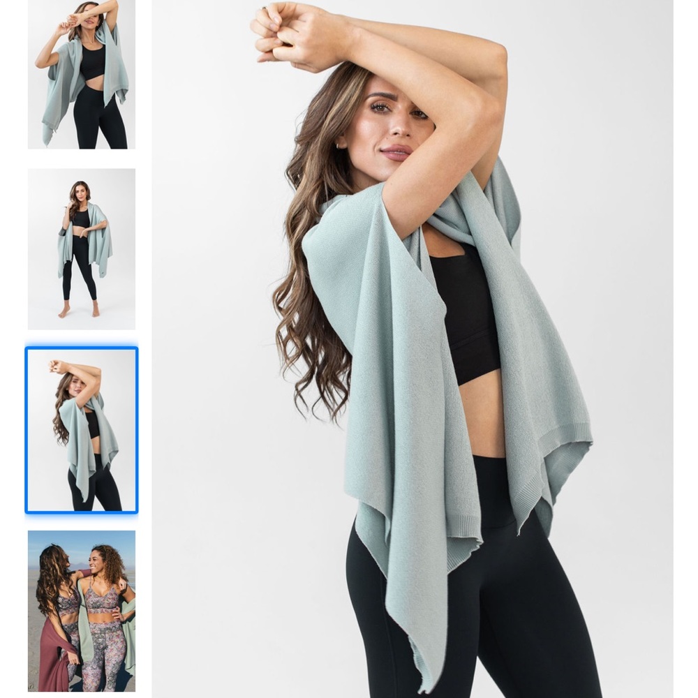 NWT Savvi Amber Sweater Wrap Seafoam